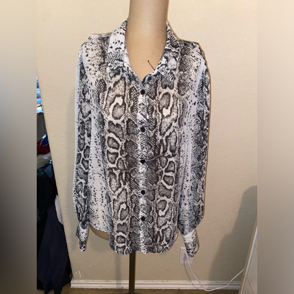 Women’s Shein Button Down Blouse Size Large